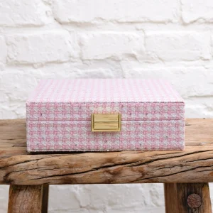Boîte à bijoux Anne en pied-de-poule rose.